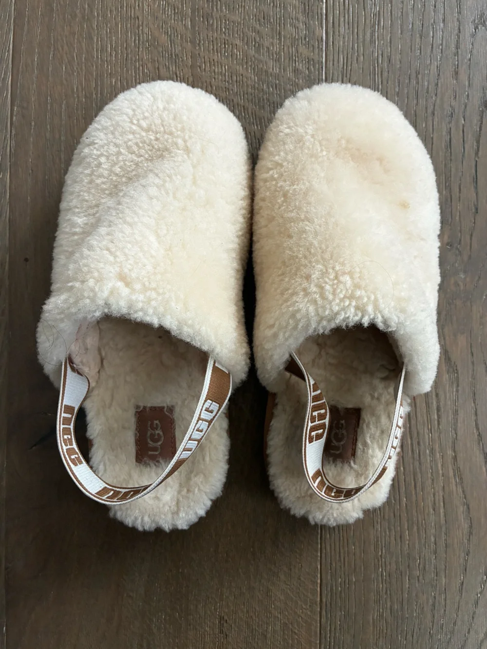 UGG Fluff Yeah Clog Color Natural Size 2
